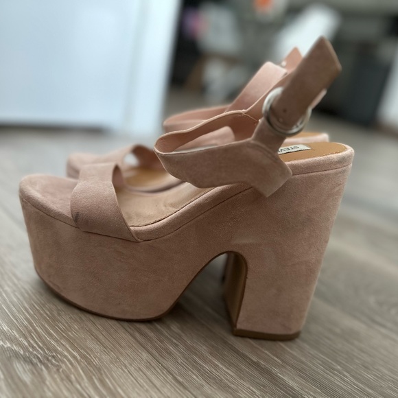 Steve Madden Advice Blush Pink Suede Platform Sandals - Picture 2 of 6